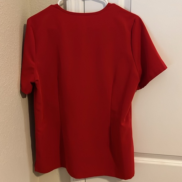 Figs Scrub Top - Picture 2 of 4